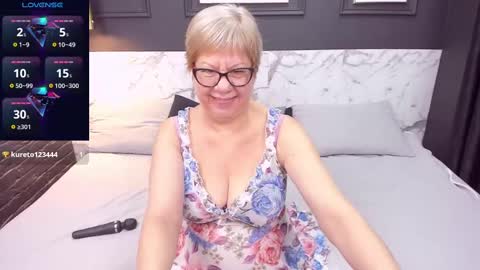 Snapshot of jill_mild chatting on March 8, 8:35 pm Jill  online show from March 8, 8:35 pm