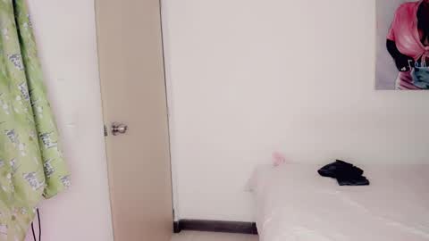 jimenna online show from February 22, 11:35 am