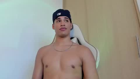 Jimmy Leeh online show from December 13, 11:50 pm