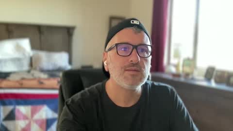 Dad of Three online show from December 14, 4:08 pm