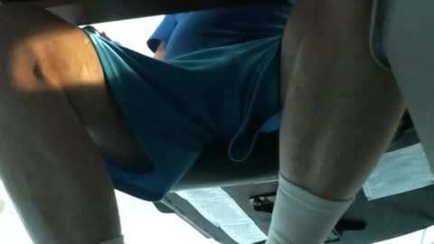 jimwellhung online show from April 19, 3:18 am