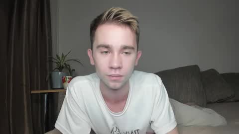 Snapshot of jimyti_bad_boy chatting on September 30, 9:47 pm jimyti_bad_boy online show from September 30, 9:47 pm