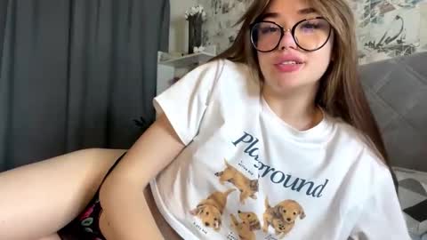 Snapshot of jinny_garland chatting on October 19, 6:34 pm Jinny online show from October 19, 6:34 pm