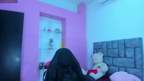 kim online show from October 19, 2:00 pm