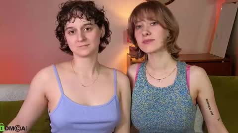 Hey Guys We are Julia ginger  Tina brunette online show from September 14, 5:14 pm