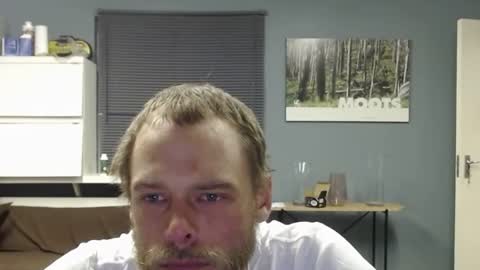 JamesJan van Rebel online show from November 10, 4:04 am