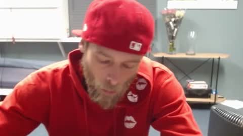 JamesJan van Rebel online show from October 6, 5:14 am