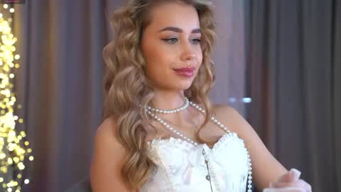 Jenny online show from April 25, 8:27 am