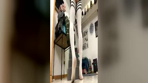 Bubble Butt Bae online show from June 14, 9:55 am