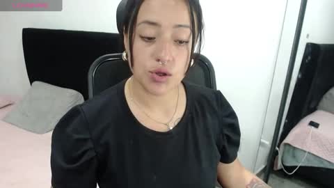 Snapshot of jjulietha95 chatting on October 7, 2:07 am Julieta online show from October 7, 2:07 am