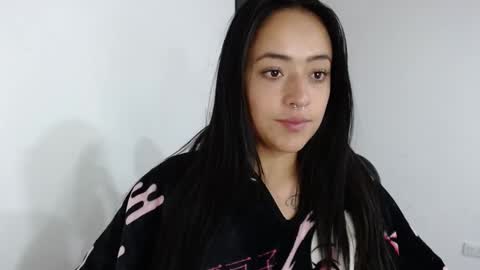 Snapshot of jjulietha95 chatting on January 29, 10:27 am Julieta online show from January 29, 10:27 am