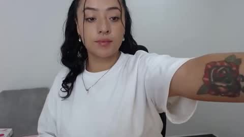 Snapshot of jjulietha95 chatting on December 29, 3:57 pm Julieta online show from December 29, 3:57 pm