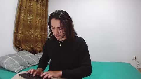 Miguel    ONLYFANS   THECRAZYADAM online show from January 11, 11:33 pm