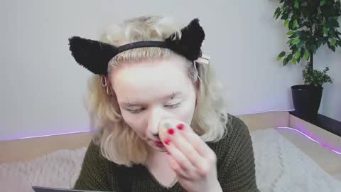 Emma online show from April 4, 4:52 am