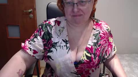 Joanna and Greg online show from March 3, 1:23 pm