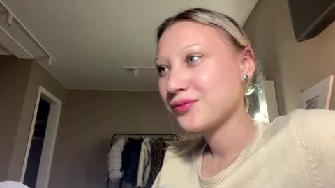 Annie online show from March 31, 3:45 pm