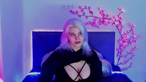 Joann online show from March 9, 8:24 pm