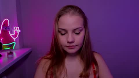 Snapshot of jodiewithgreen chatting on October 18, 8:24 pm Jodie 3 returning TODAY online show from October 18, 8:24 pm