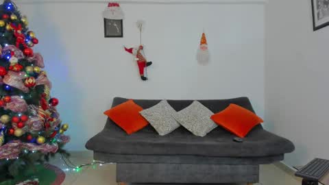 Snapshot of joelandalexa chatting on December 2, 8:06 pm joelandalexa online show from December 2, 8:06 pm