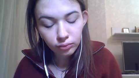 Jennifer online show from February 7, 8:23 pm