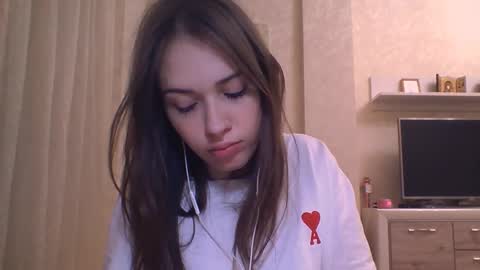 Jennifer online show from November 24, 5:33 pm