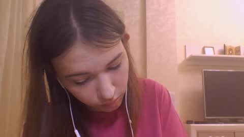 Jennifer online show from September 18, 8:35 pm