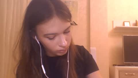 Jennifer online show from October 17, 6:23 pm