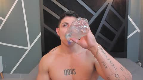 Johan Williams online show from January 12, 7:21 am