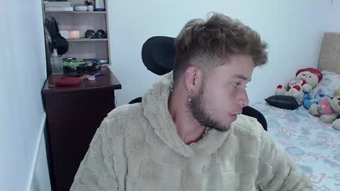 JOHAN independient model online show from December 30, 5:04 am