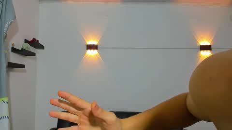 john_ssnow29 online show from March 25, 8:32 am