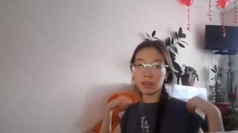 Molly online show from November 27, 8:55 am