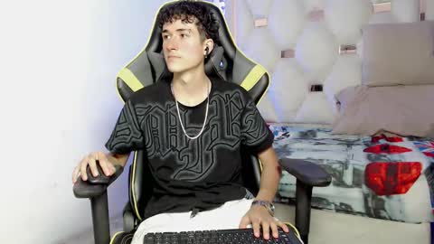 johnny_cagee online show from September 19, 4:05 am