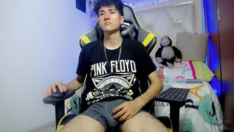 johnny_cagee online show from November 22, 7:51 am