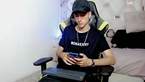 johnny_cagee online show from January 12, 3:24 am