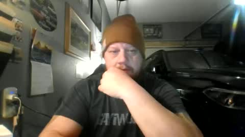 Snapshot of johnnydub3685 chatting on January 11, 1:01 pm johnnydub3685 online show from January 11, 1:01 pm