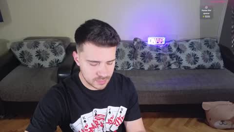 Johnny online show from December 11, 5:25 pm