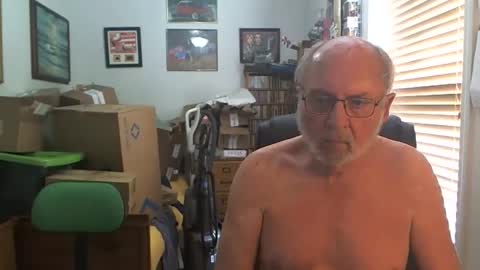 johnnys110153 online show from March 9, 4:00 pm