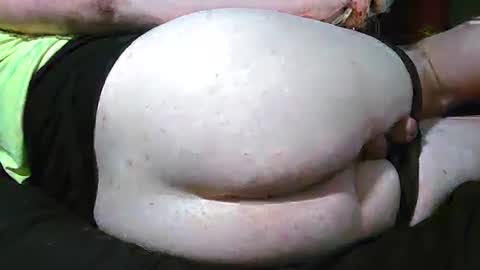 JohnnySkye79 online show from November 4, 5:42 am