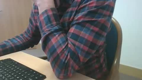 husssky online show from October 10, 11:49 am