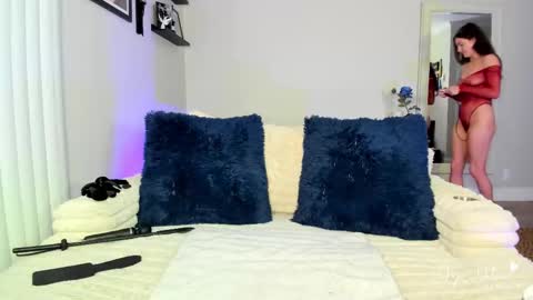    online show from November 16, 3:41 am