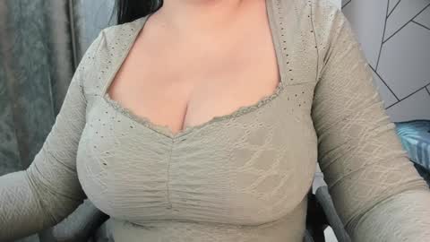 Jolene online show from January 3, 9:15 am