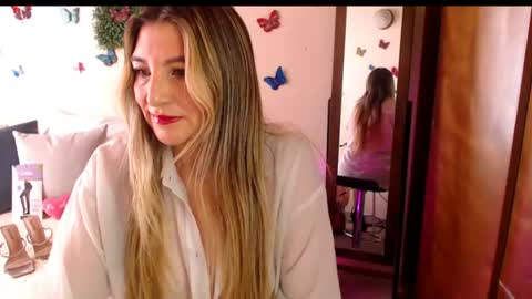 Jolie Mature online show from July 20, 8:21 pm