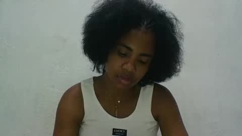 joliedonnue online show from December 4, 8:30 pm