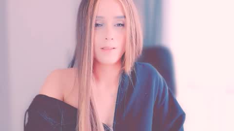 ArianaJoliiee online show from October 25, 9:26 pm