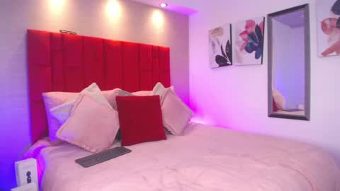 Jonas  online show from April 10, 6:30 am