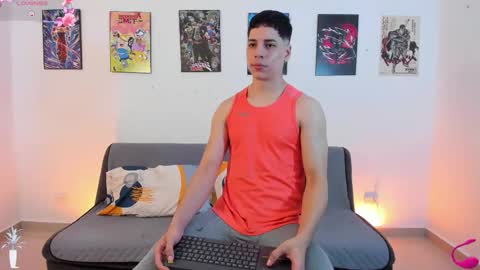 Instagram jonathanfit14 online show from November 11, 9:39 pm