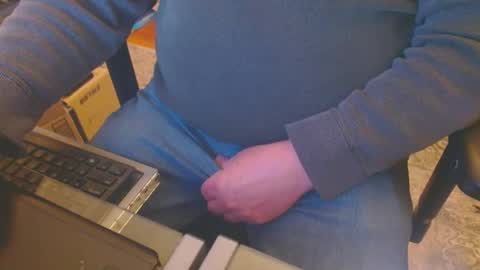 Snapshot of joncpics chatting on March 1, 1:00 am joncpics online show from March 1, 1:00 am