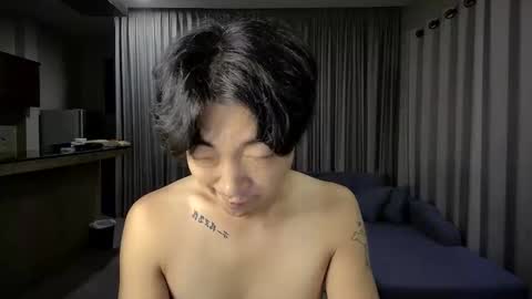 joon_kyu online show from September 8, 3:33 pm