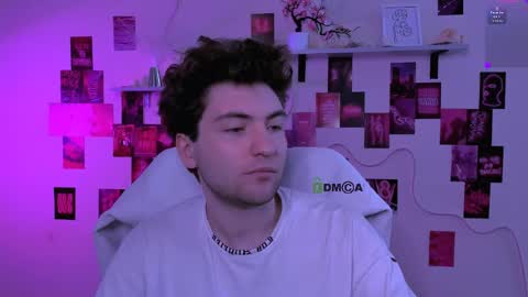 joseph_bear_ online show from April 12, 8:51 am