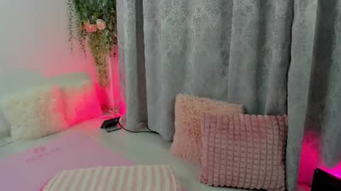 Josephine online show from July 5, 1:07 pm